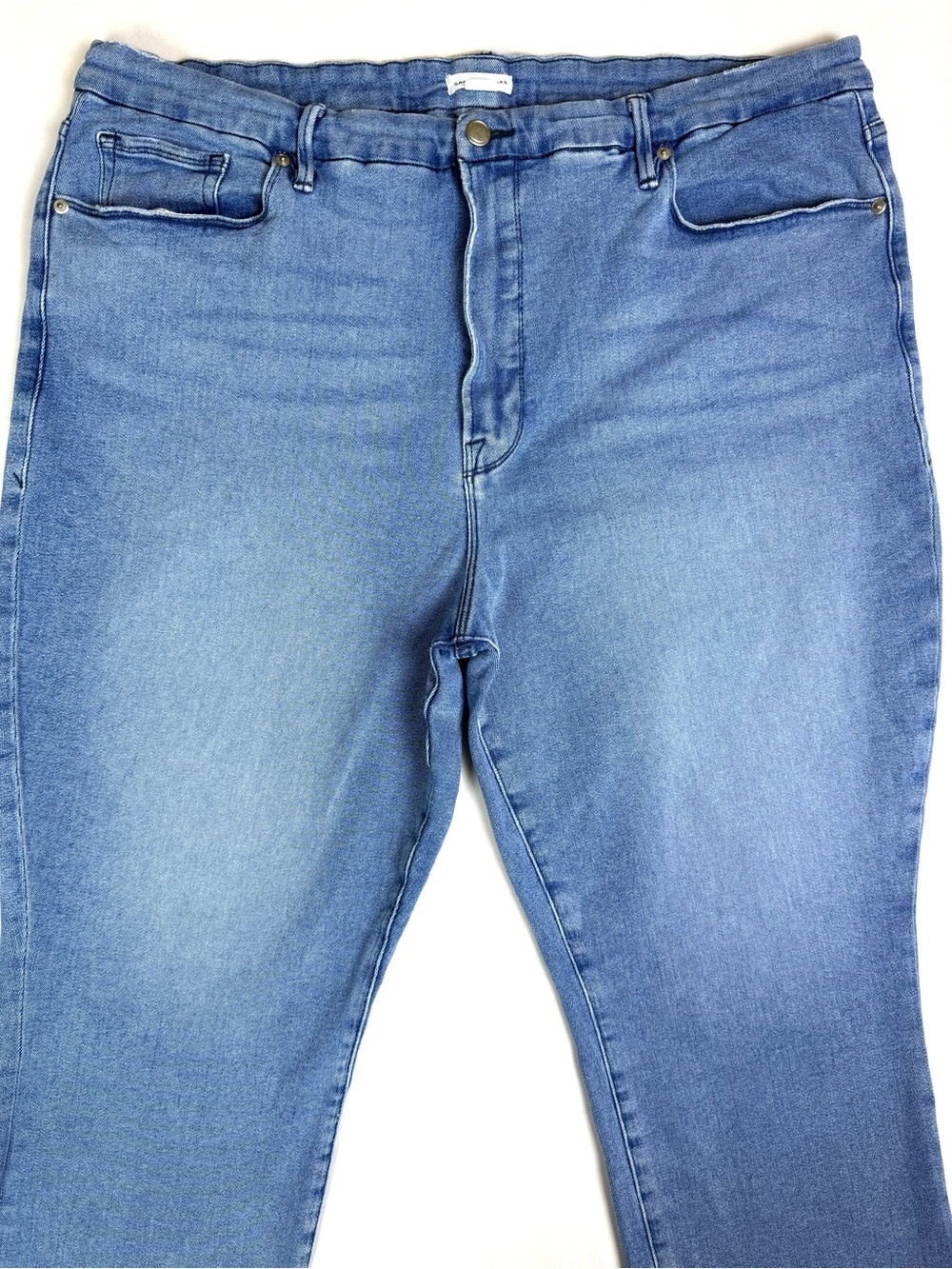 Good American Good Curve Straight Crop Jeans Women's 24 Raw Hem Light Wash - Picture 4 of 11